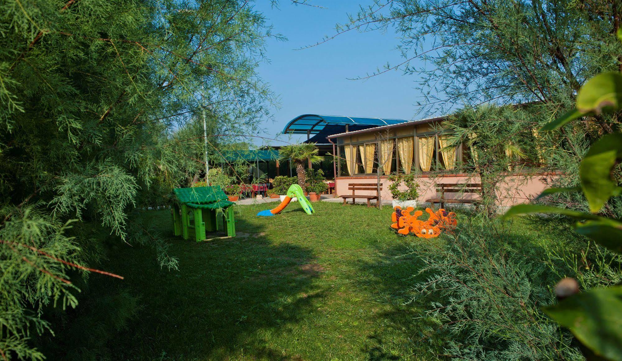New Camping Le Tamerici Cecina  Eksteriør bilde