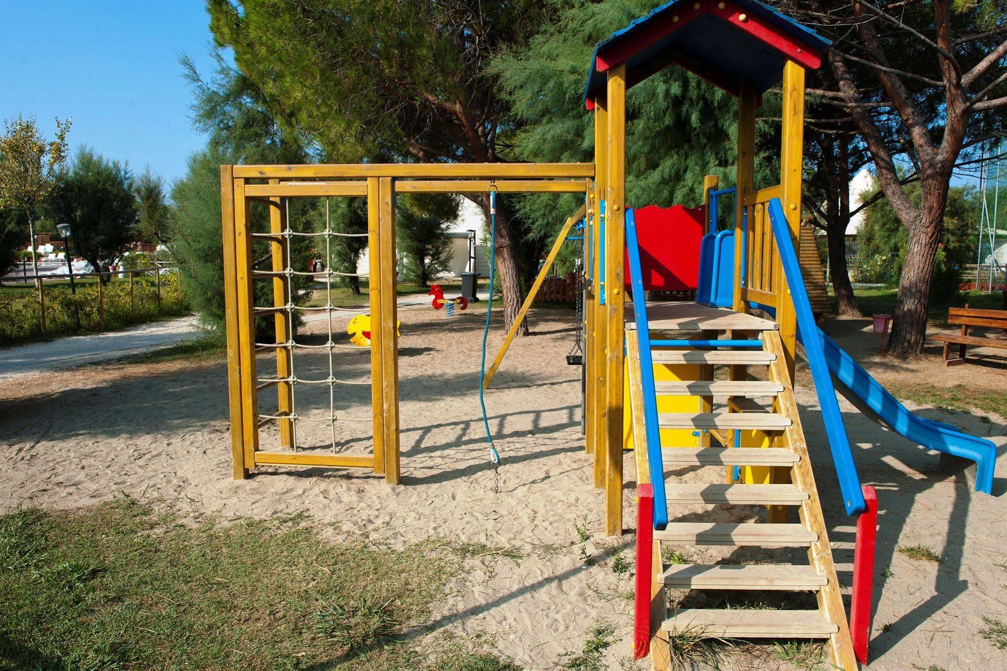 New Camping Le Tamerici Cecina  Eksteriør bilde