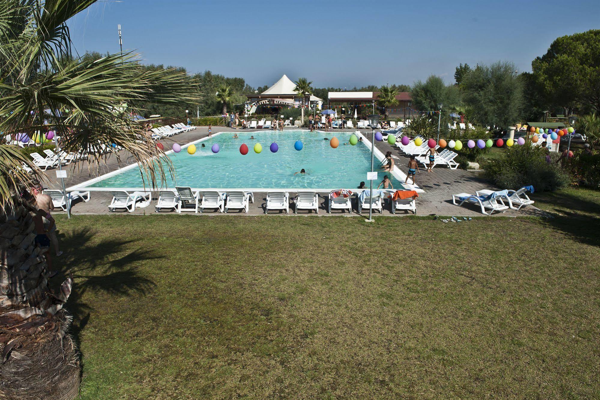 New Camping Le Tamerici Cecina  Eksteriør bilde